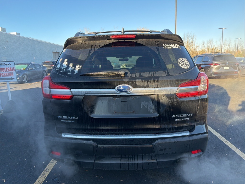 2022 Subaru Ascent Limited photo 3