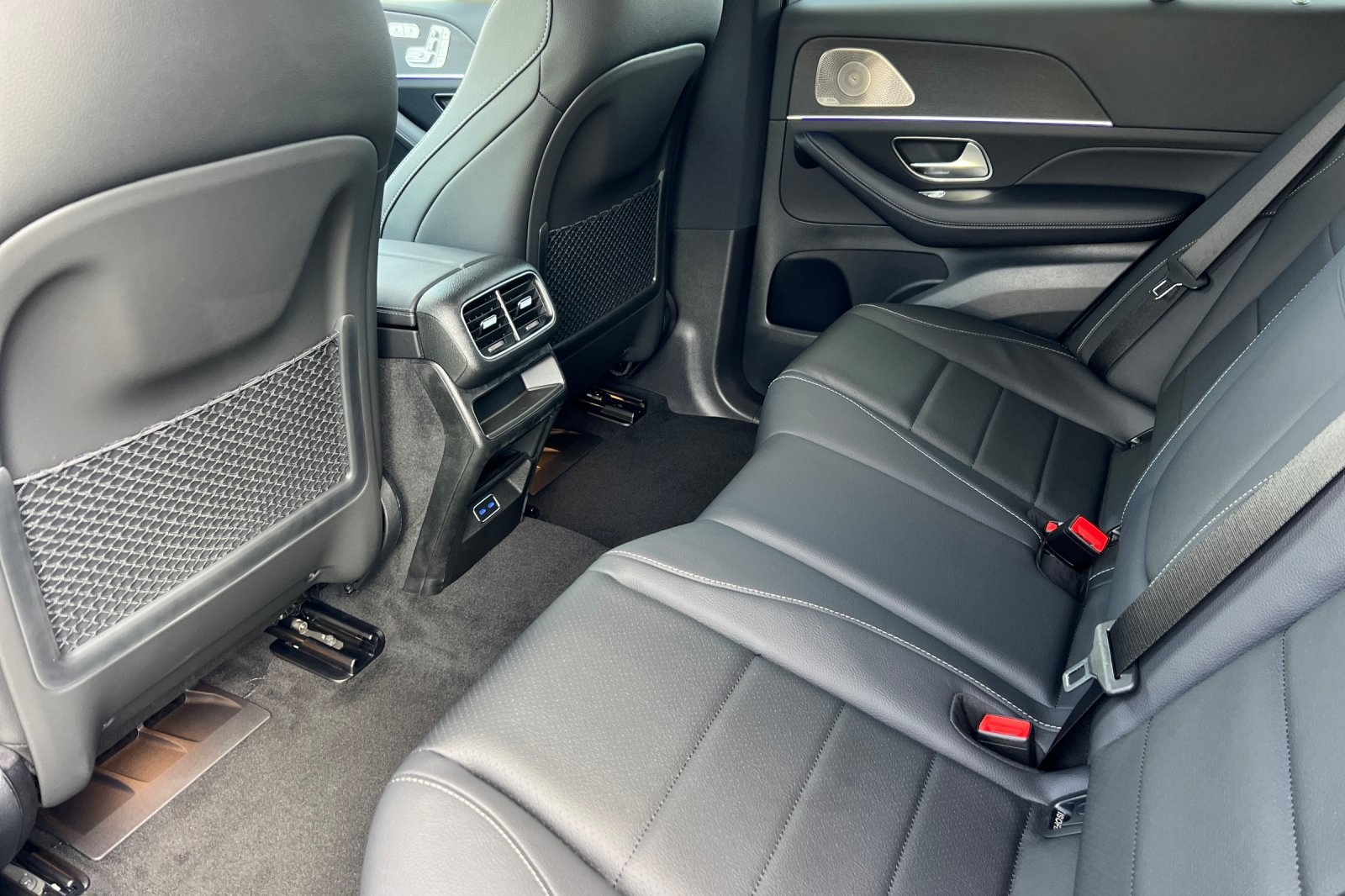 2026 Mercedes Benz GLE 450 Coupe 4MATIC photo 4