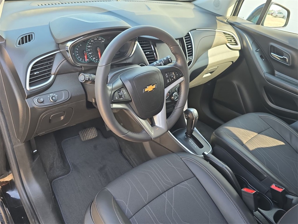 2022 Chevrolet Trax LT photo 10
