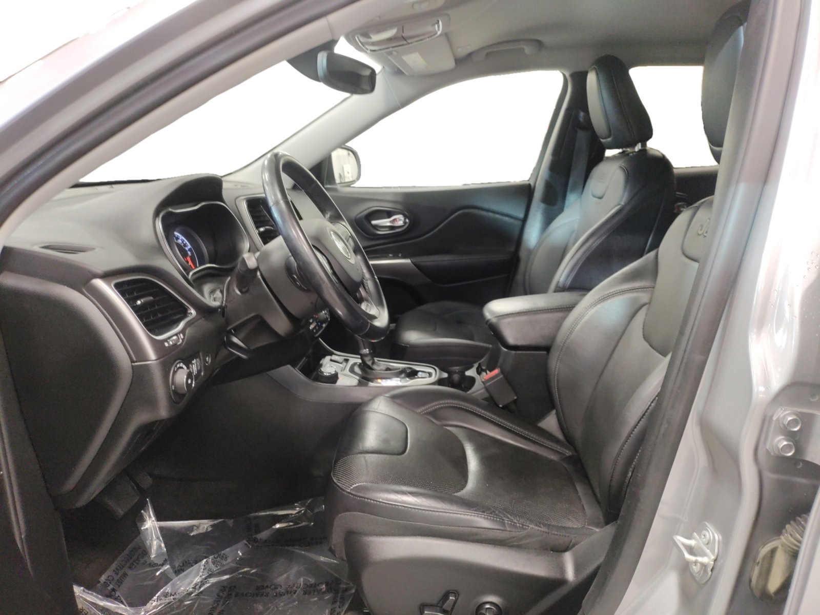 Certified 2019 Jeep Cherokee Limited with VIN 1C4PJMDX0KD451807 for sale in La Vista, NE