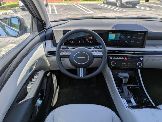 2026 Hyundai Tucson SEL photo 16