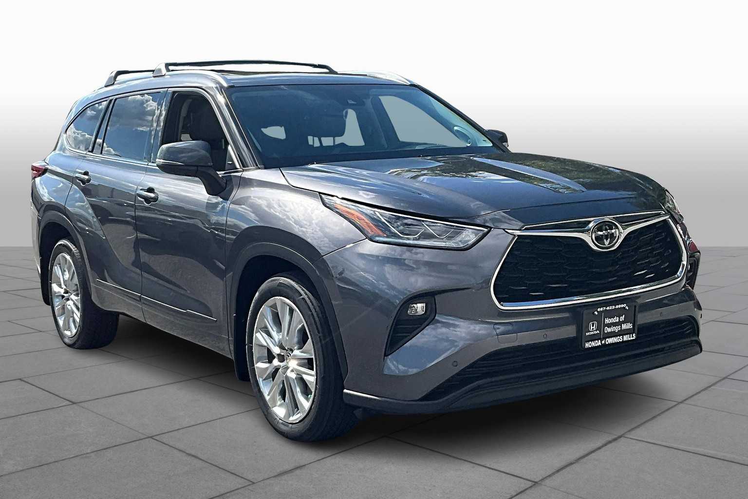 2021 Toyota Highlander Limited photo 2