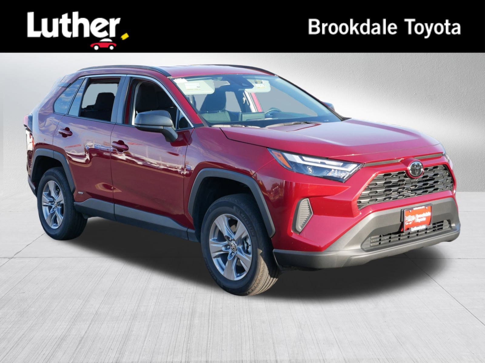 2025 Toyota RAV4 LE's photo