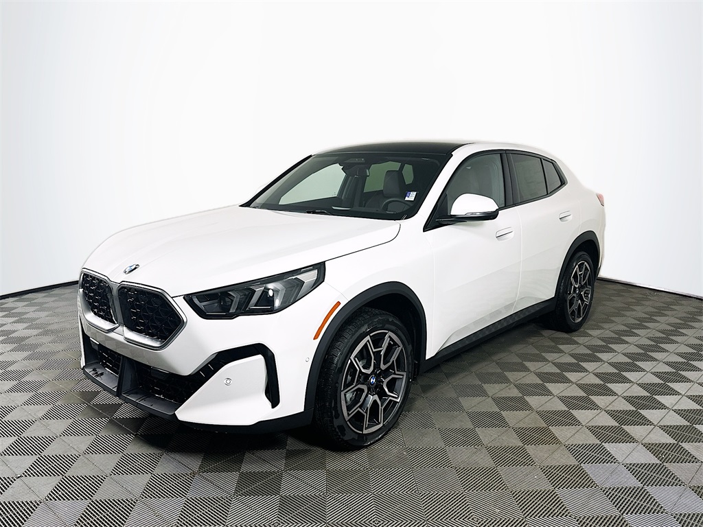 Used 2025 Alpine White BMW xDrive28i image 1