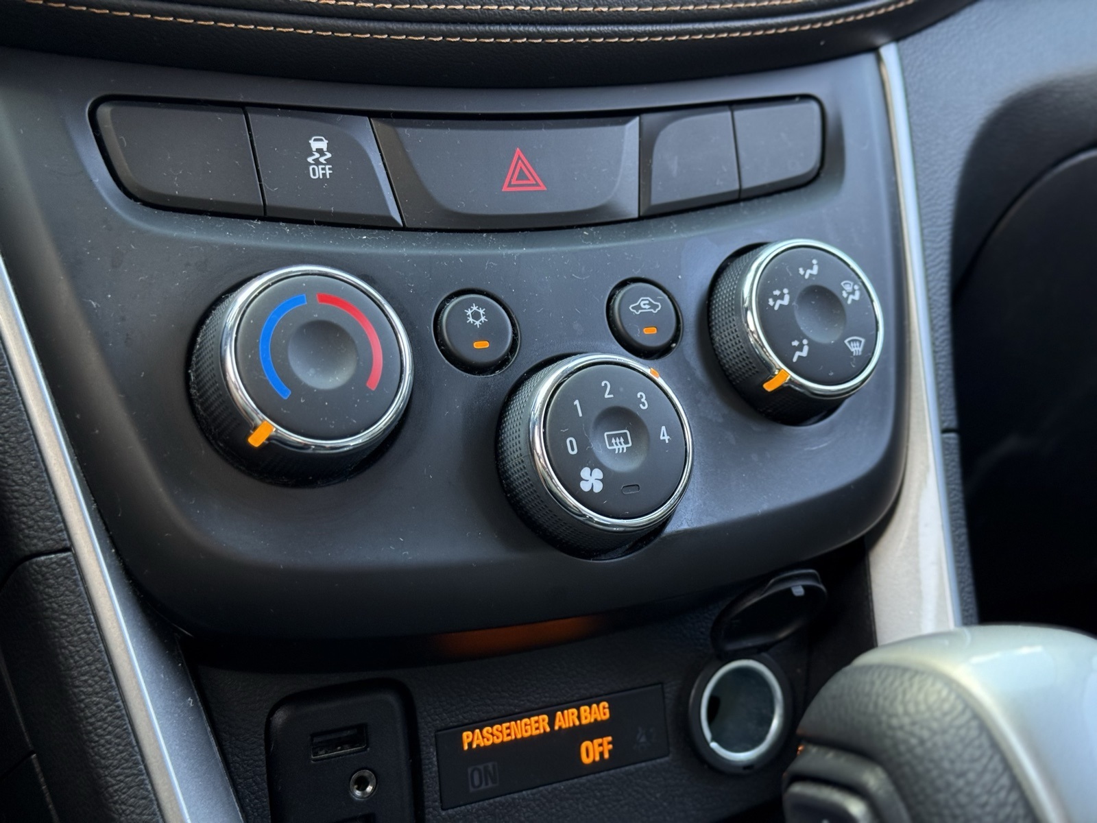2018 Chevrolet Trax LT photo 17