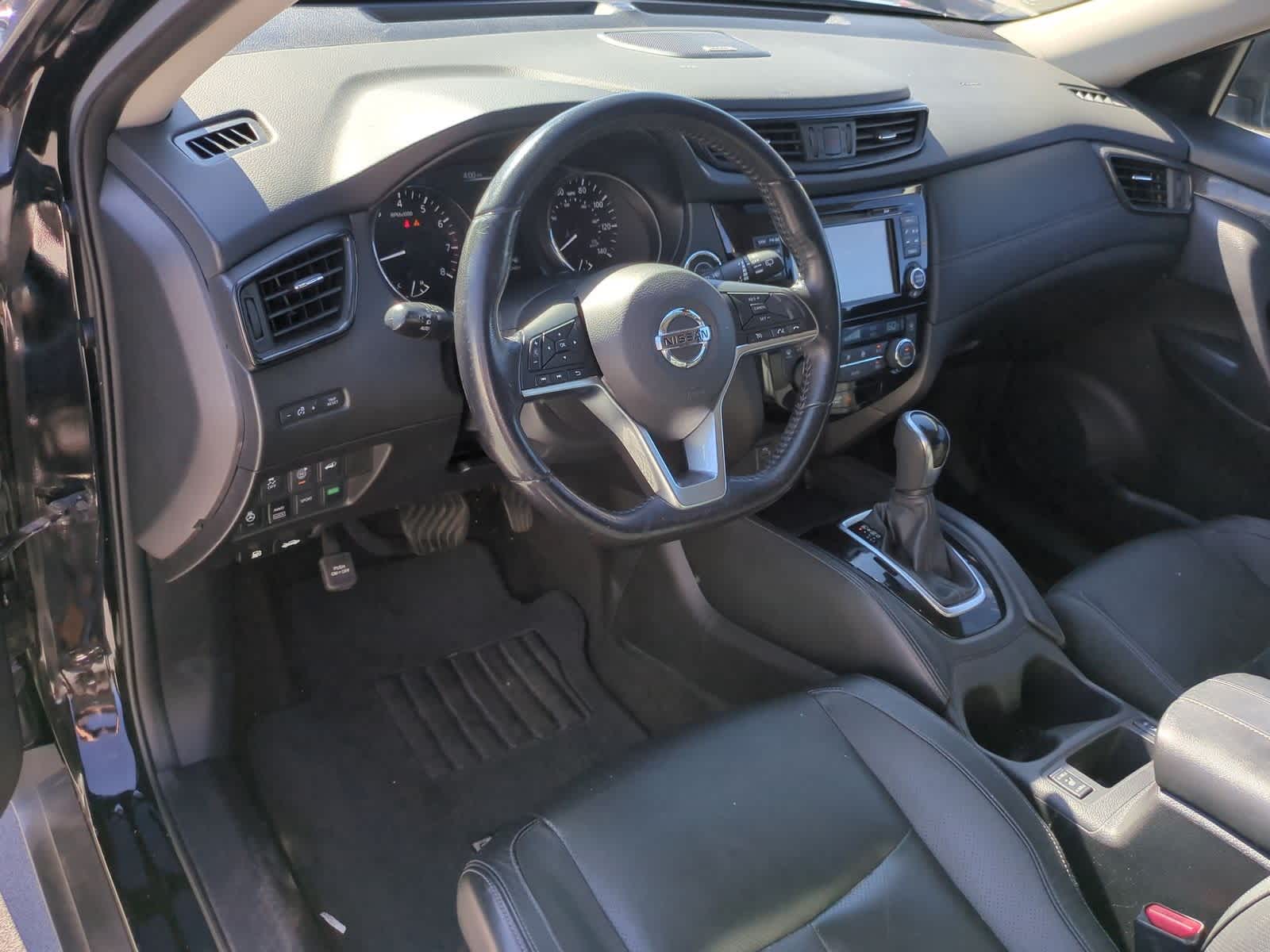 2017 Nissan Rogue SL photo 9