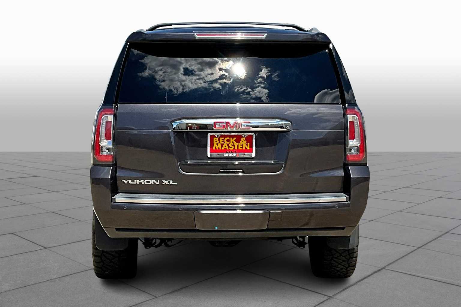 2017 Gmc Yukon XL Denali photo 4