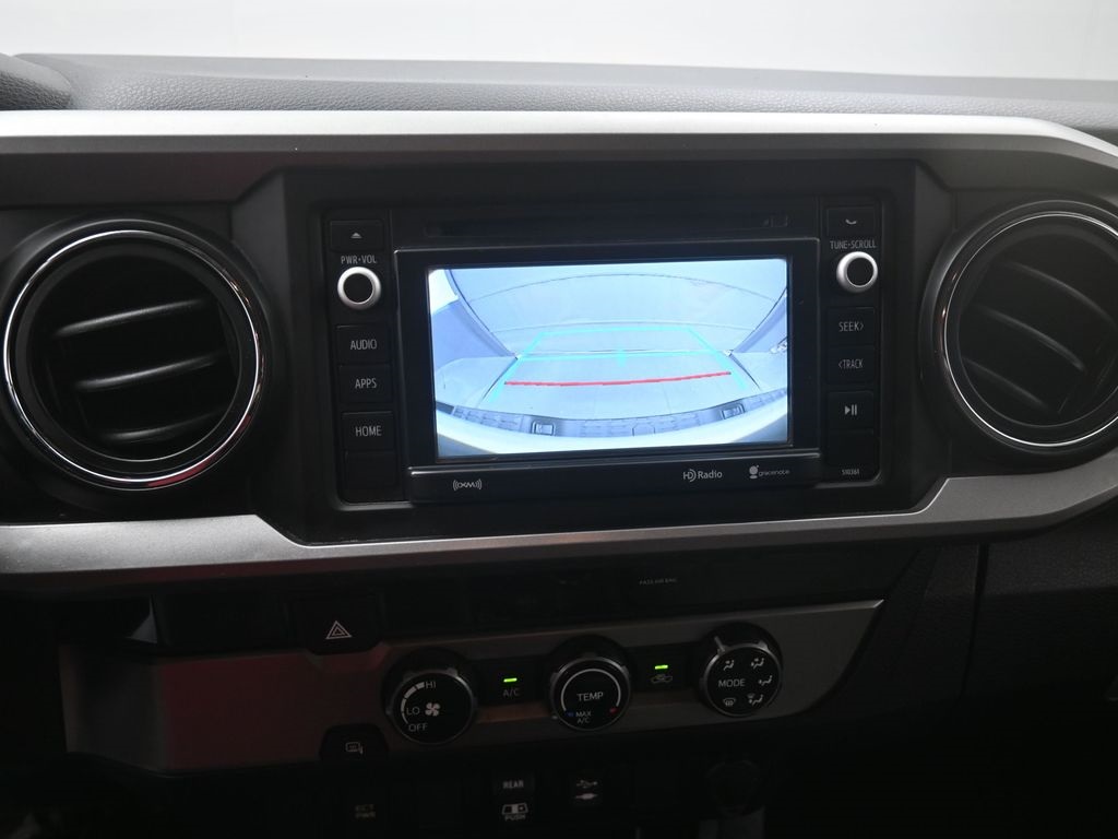 2018 Toyota Tacoma SR5 photo 2