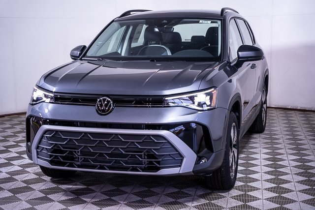 2025 Volkswagen Taos S photo 4