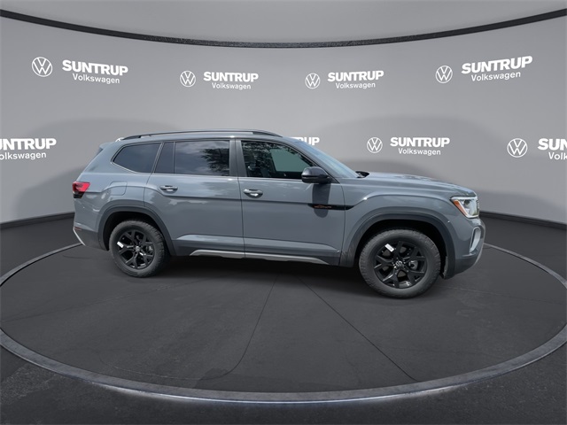 2025 Volkswagen Atlas Peak Edition SE Technology photo 20