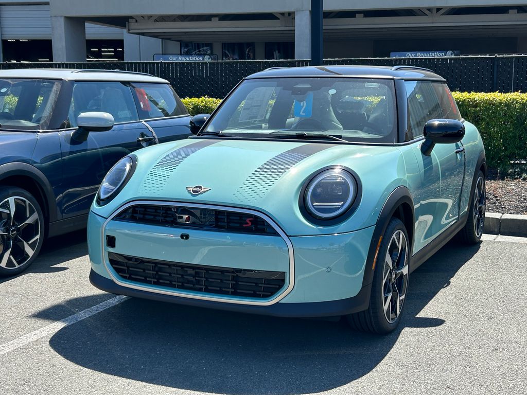 2026 Mini Cooper Hardtop S 2 Door Iconic photo 2