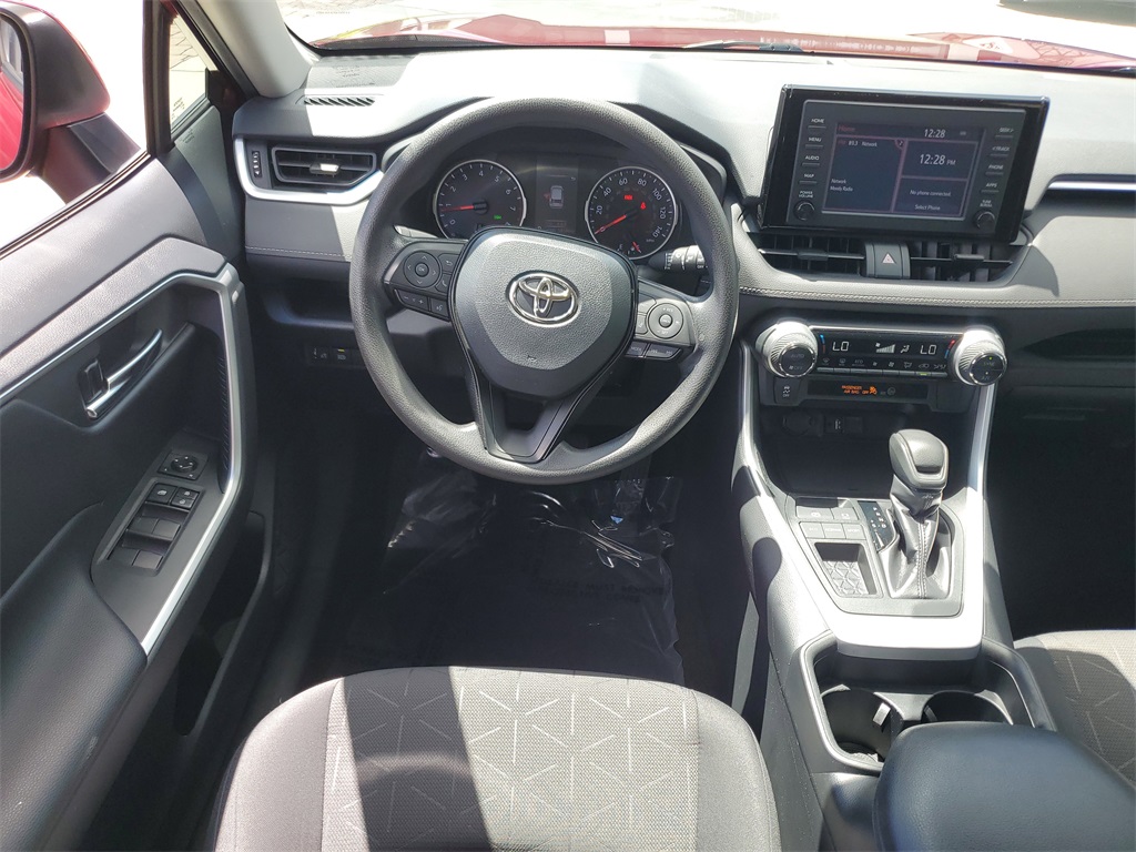 2019 Toyota RAV4 XLE photo 11