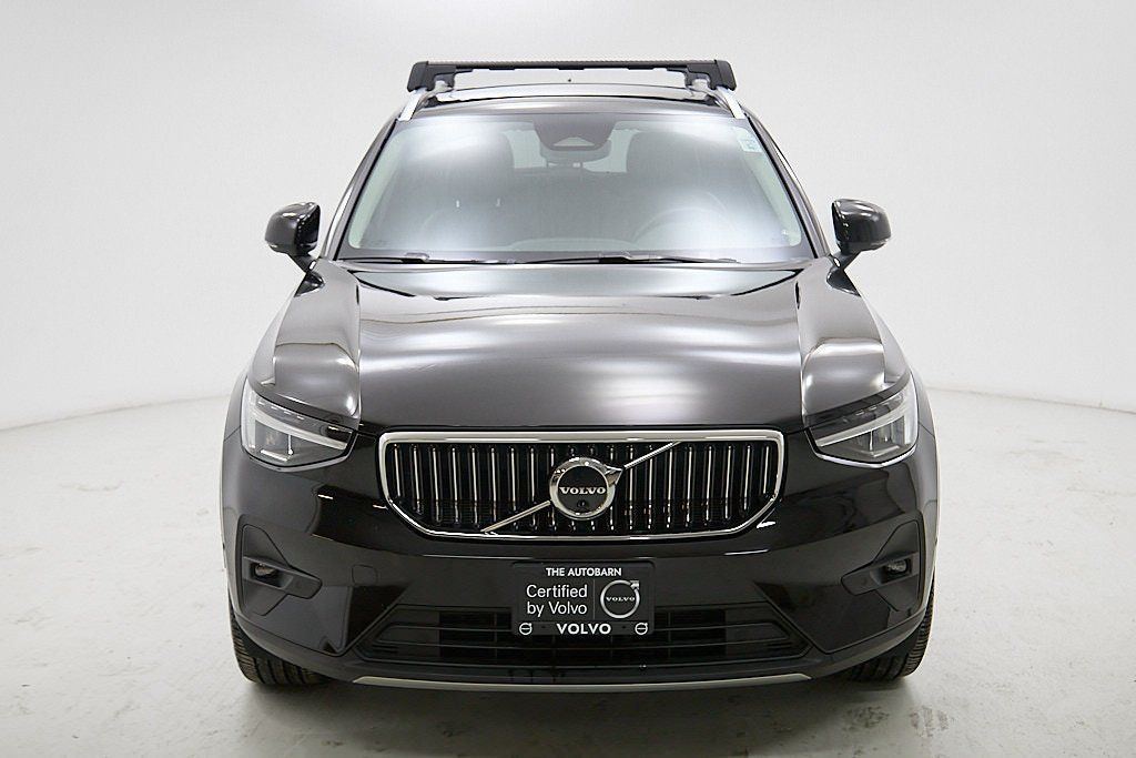 2023 VOLVO XC40 - Image 5