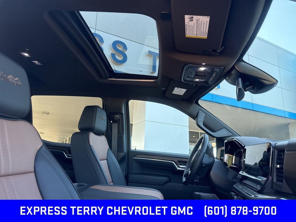 2024 Chevrolet Silverado 1500 High Country photo 21