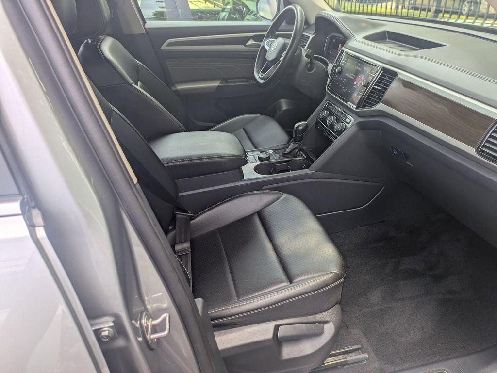 2022 Volkswagen Atlas V6 SE Technology photo 29