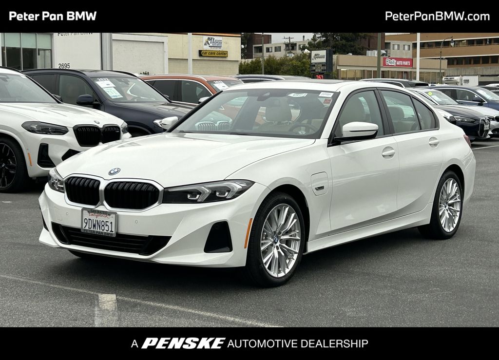 2023 BMW 3 Series 330e