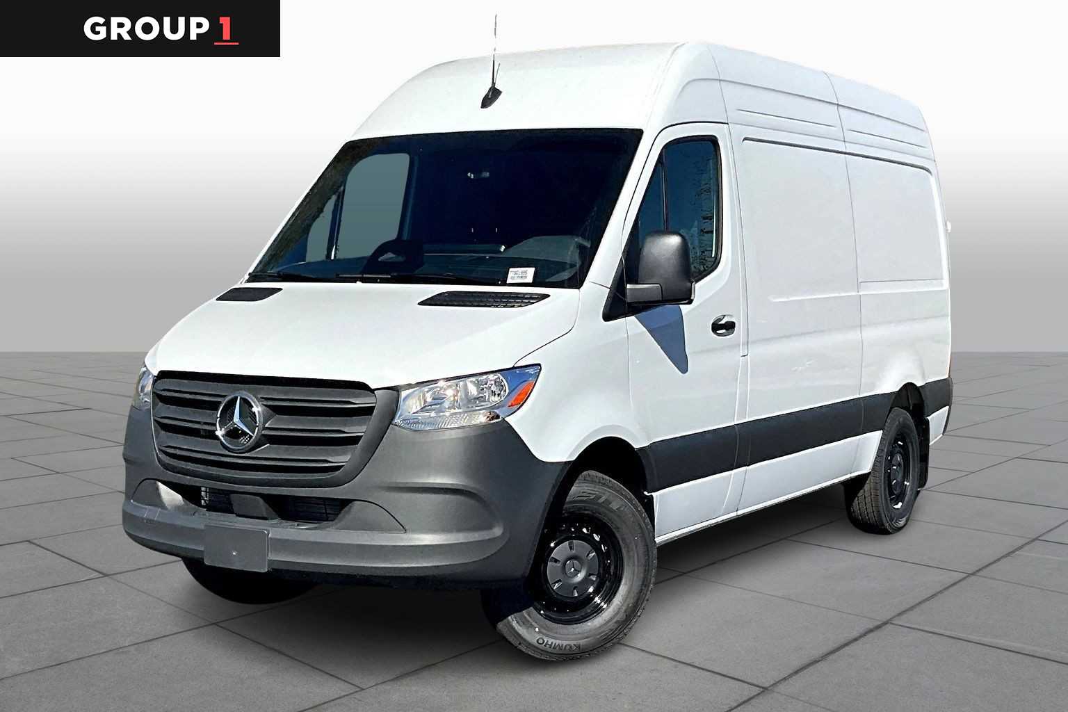 2026 Mercedes-Benz Sprinter Cargo Van Base's photo