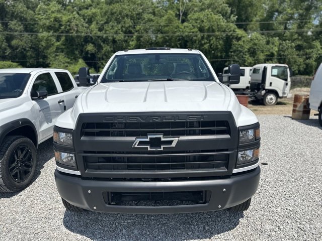 2024 Chevrolet Silverado photo 2