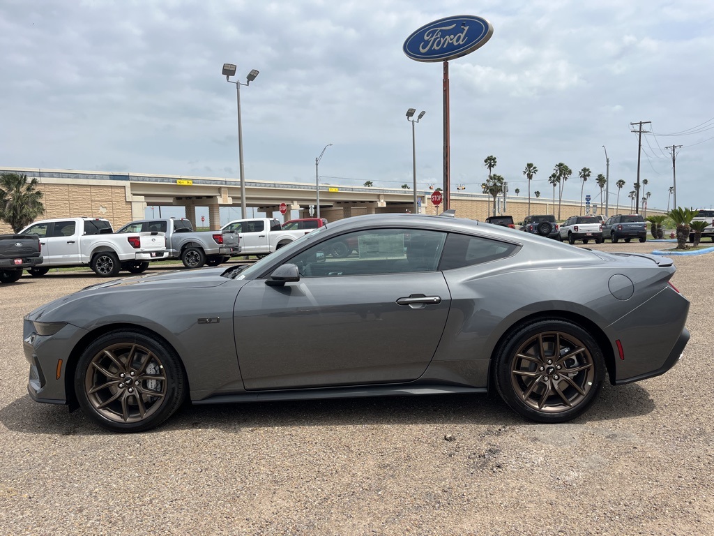 2025 Ford Mustang GT Premium photo 4