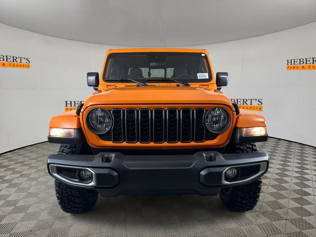 2025 Jeep Gladiator Sport photo 2