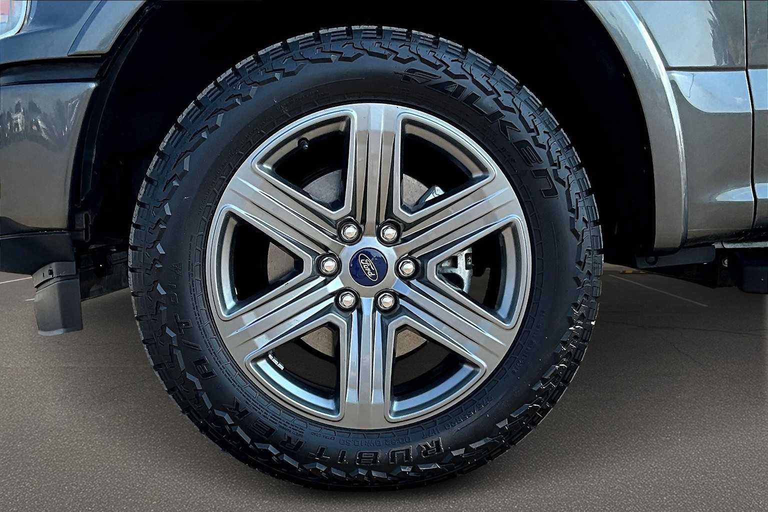 2020 Ford F-150 XLT photo 8