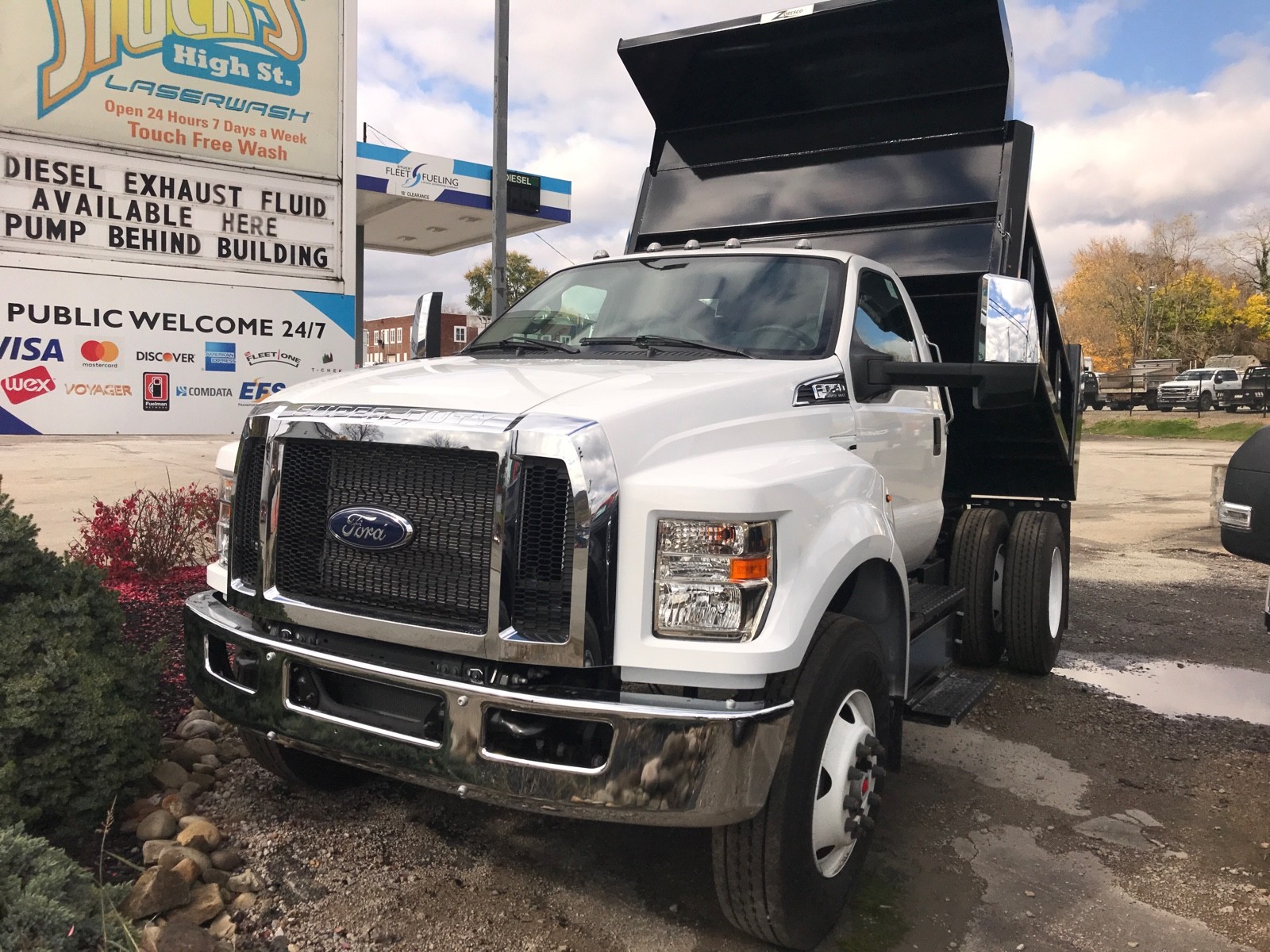 2024 Ford F-750 SuperCab photo 4