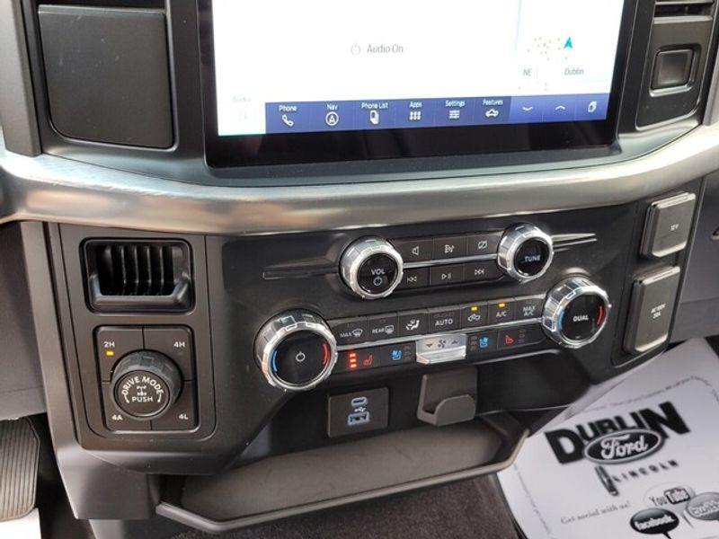 2022 Ford F-150 Lariat photo 19