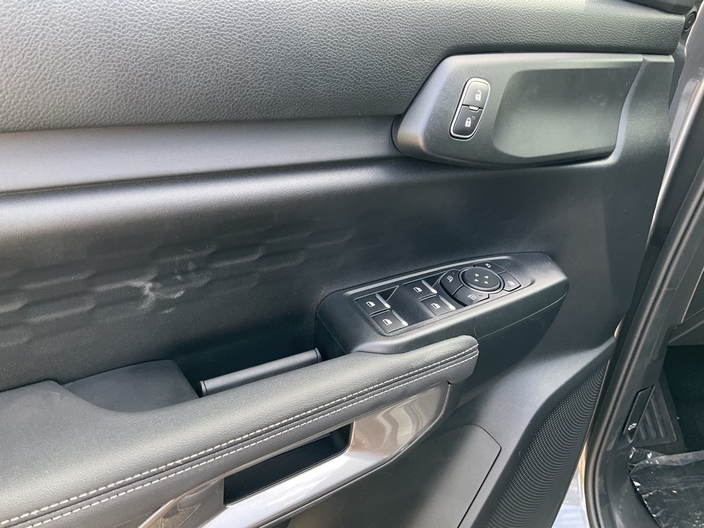 2025 Ford Ranger XLT photo 13