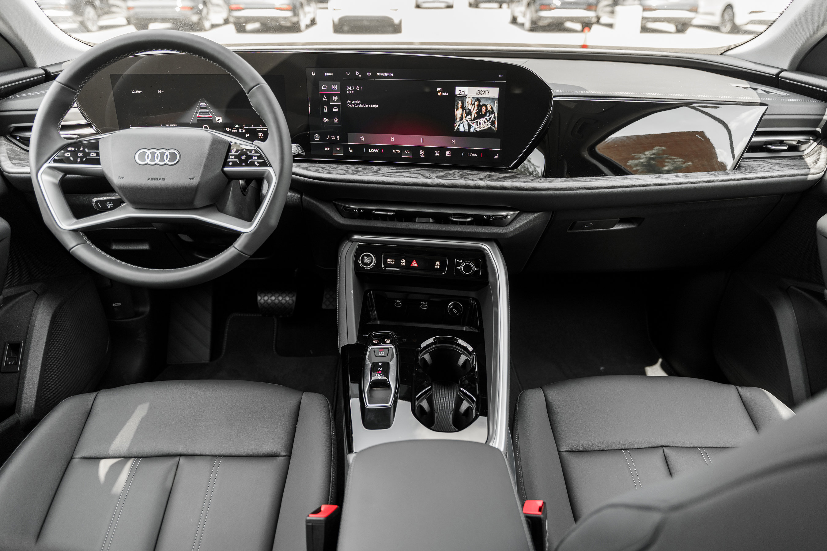 2025 Audi Q5 Premium photo 5