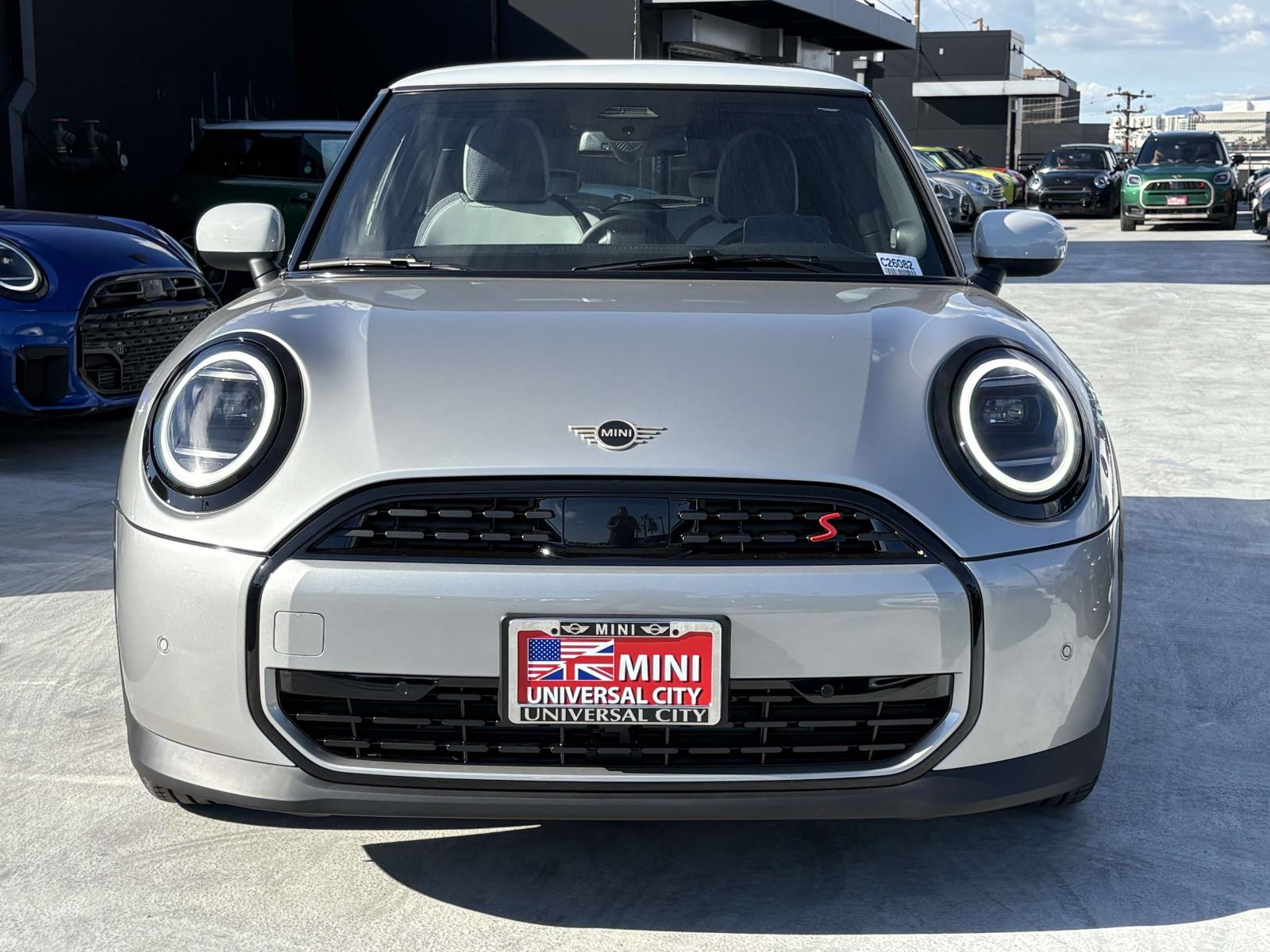 2026 Mini Cooper 2 Door Hardtop Signature photo 2