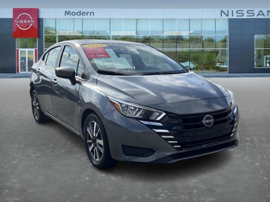 2023 Nissan Versa SV photo 3