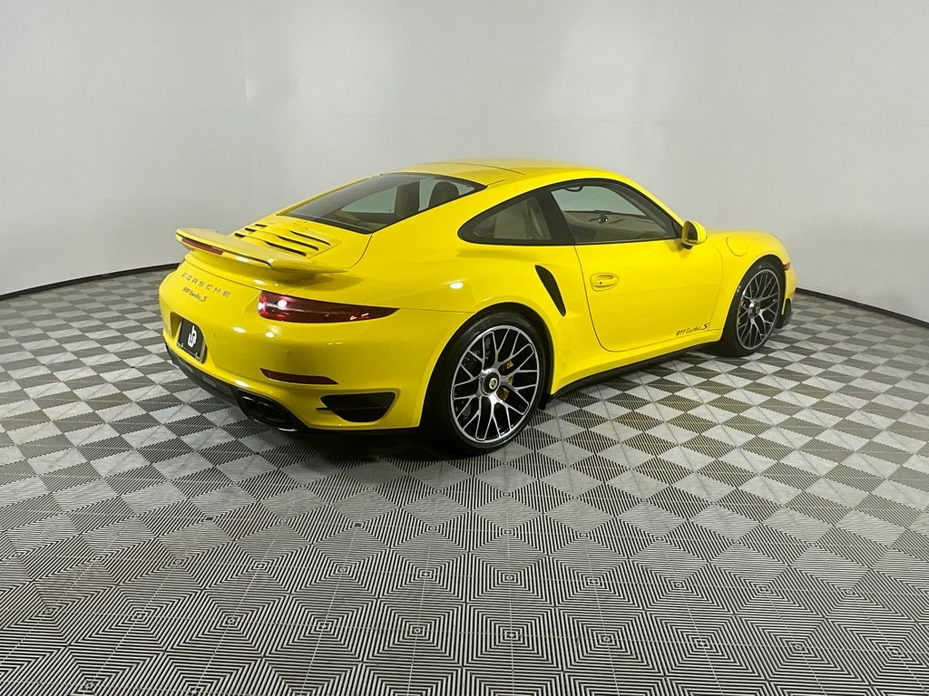 2015 Porsche 911 Turbo photo 4