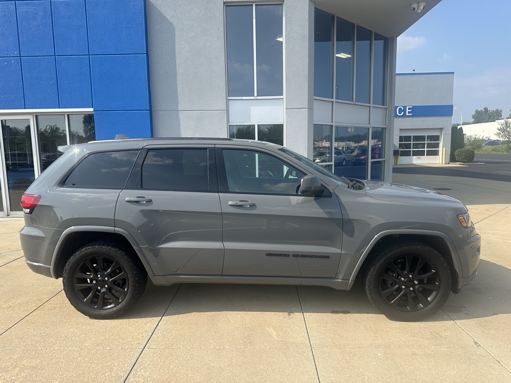2019 Jeep Grand Cherokee Altitude photo 4