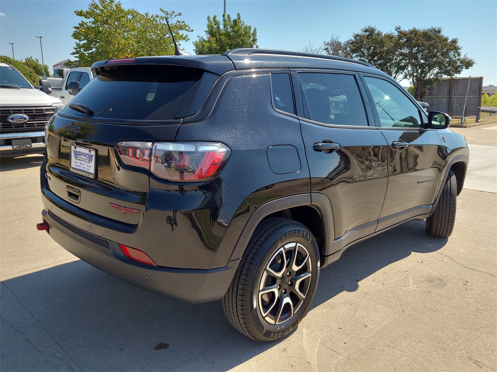 2024 Jeep Compass Trailhawk photo 4