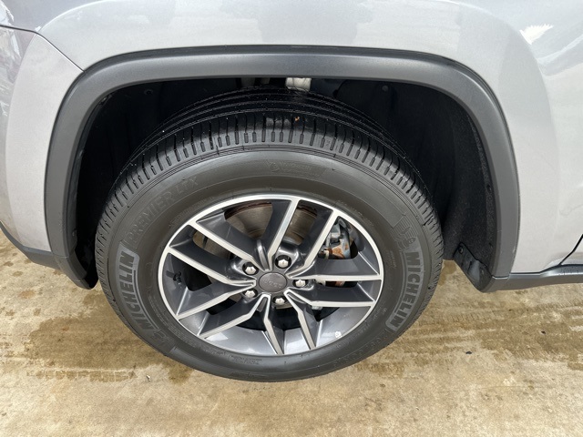 2019 Jeep Grand Cherokee Limited photo 11