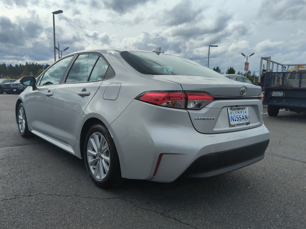 2024 Toyota Corolla LE photo 6