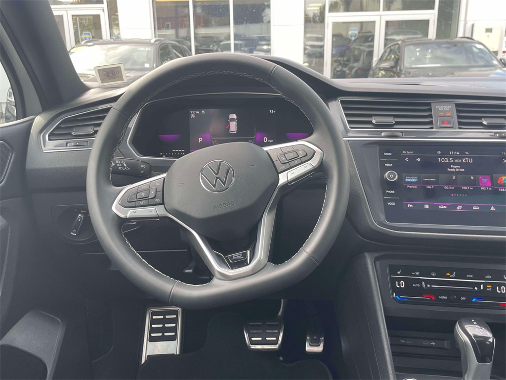 2022 Volkswagen Tiguan SE R-Line Black photo 12