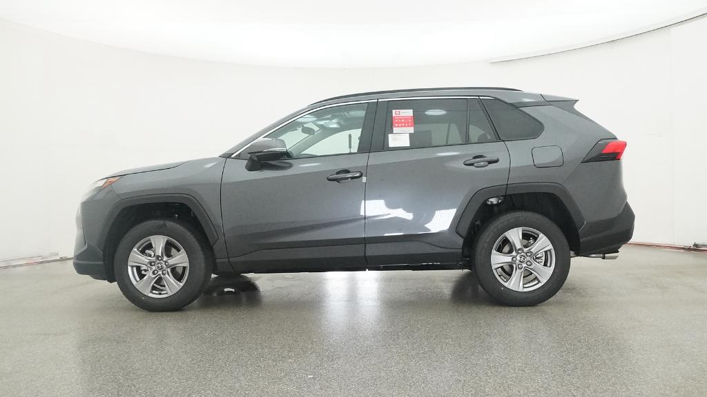 2025 Toyota RAV4 XLE photo 10