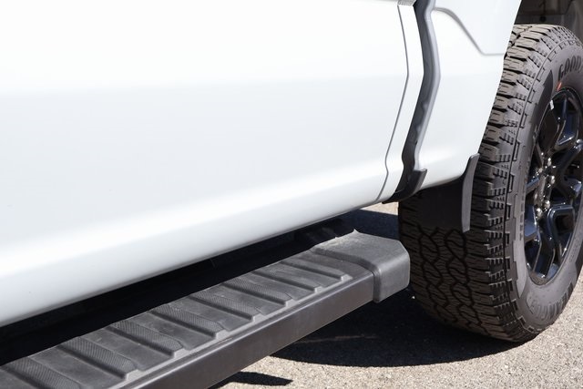 2025 Ford F-150 XLT photo 7