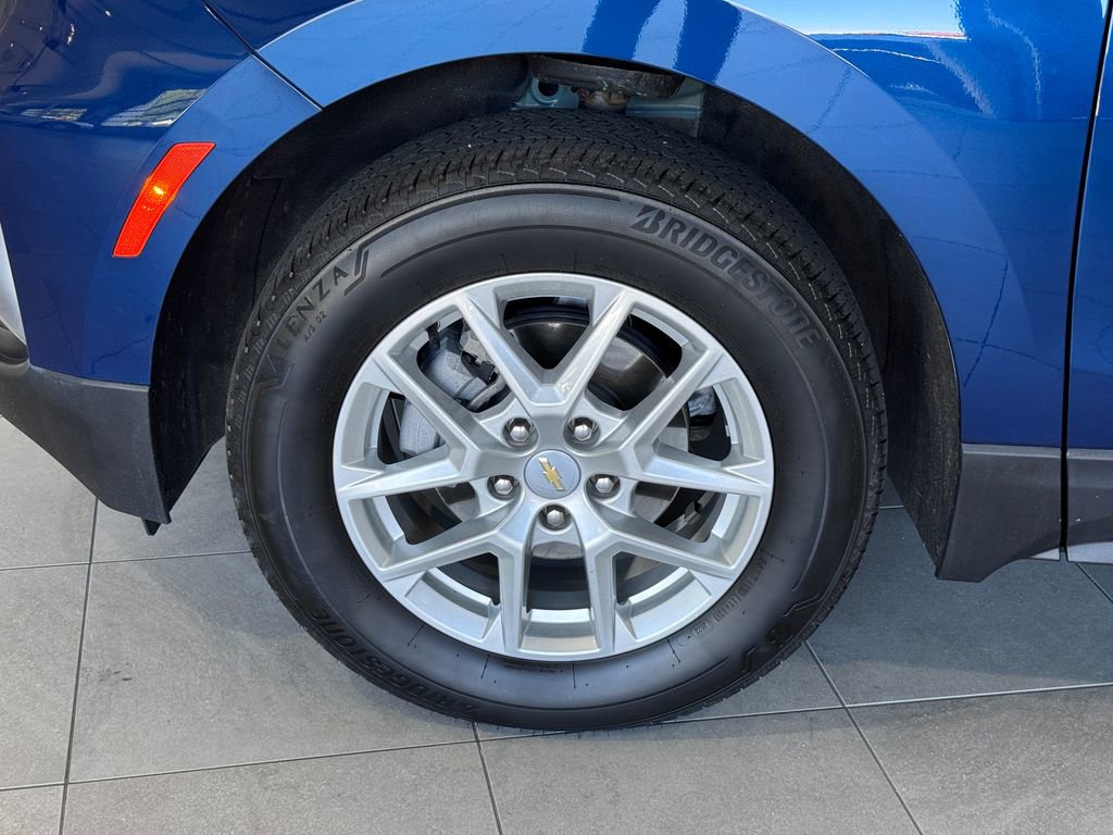 2022 Chevrolet Equinox LT photo 3