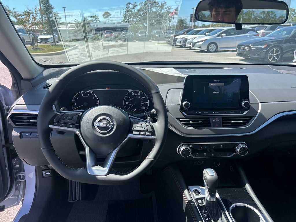 2025 Nissan Altima 2.5 SR photo 23
