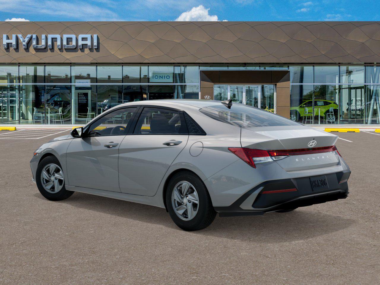 2026 Hyundai Elantra SE photo 3