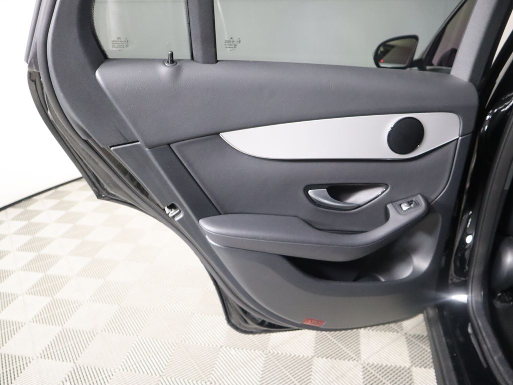 2022 Mercedes Benz GLC 300 S photo 25