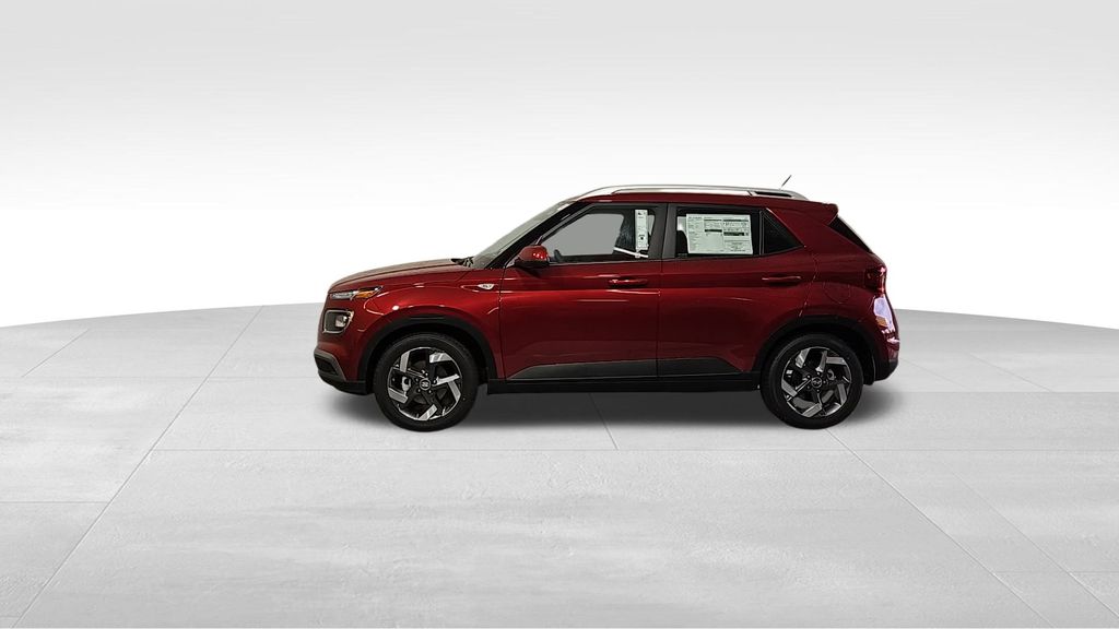 2025 Hyundai Venue SEL photo 2