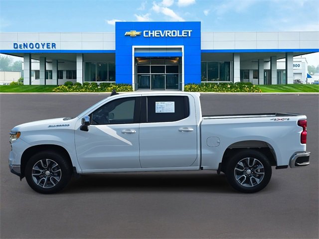 2023 Chevrolet Silverado photo 8