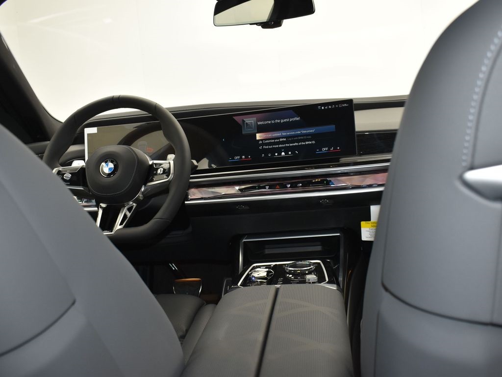 2026 Bmw 740i photo 19