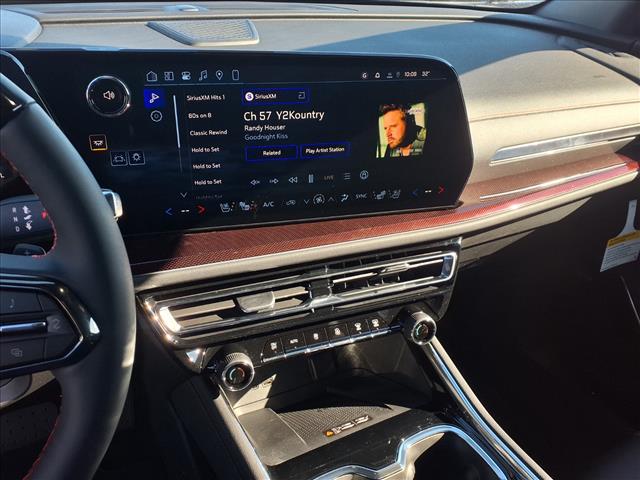 2026 Chevrolet Traverse RS photo 3