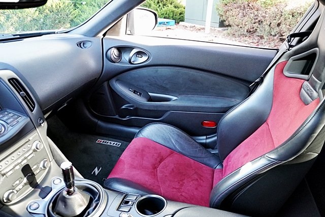 Used 2020 Black Nissan Nismo image 27