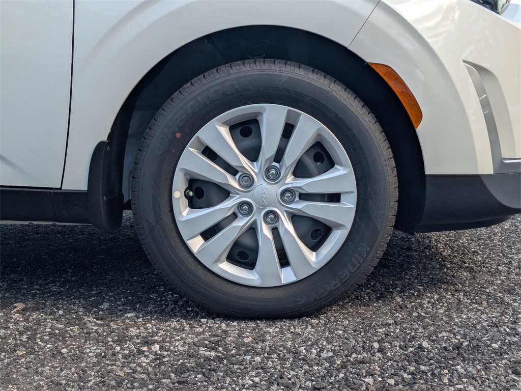 2025 Kia Soul LX photo 7