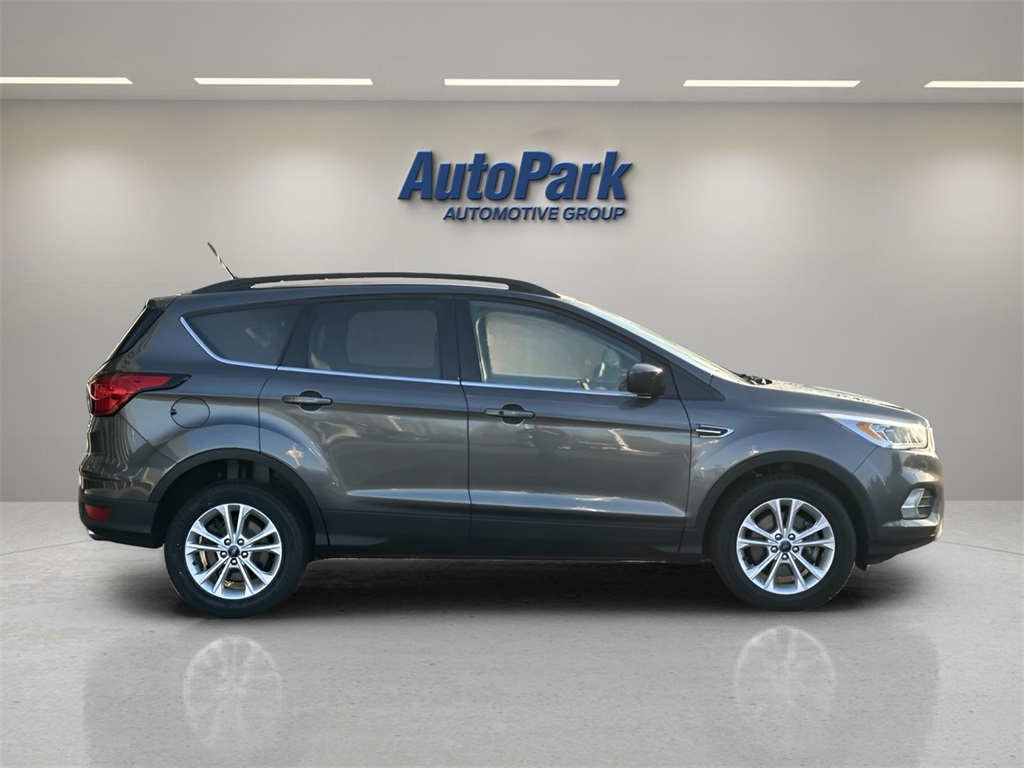 2019 Ford Escape SEL photo 8